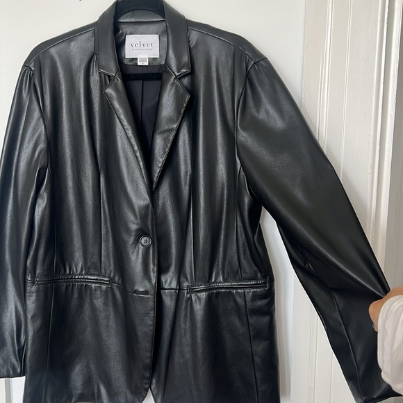 Velvet PLEATHER BLAZER BLACK. Size SMALL - Picture 3 of 4